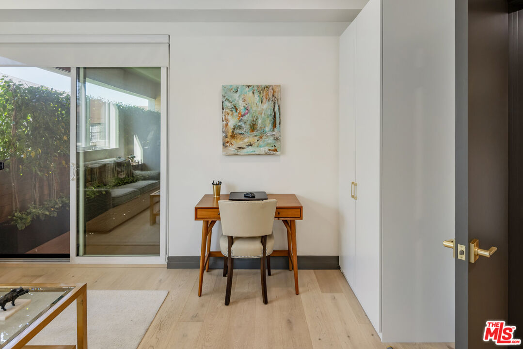 118 N Orlando Ave Unit: 201