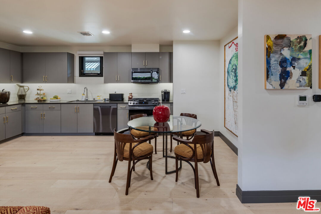 118 N Orlando Ave Unit: 201
