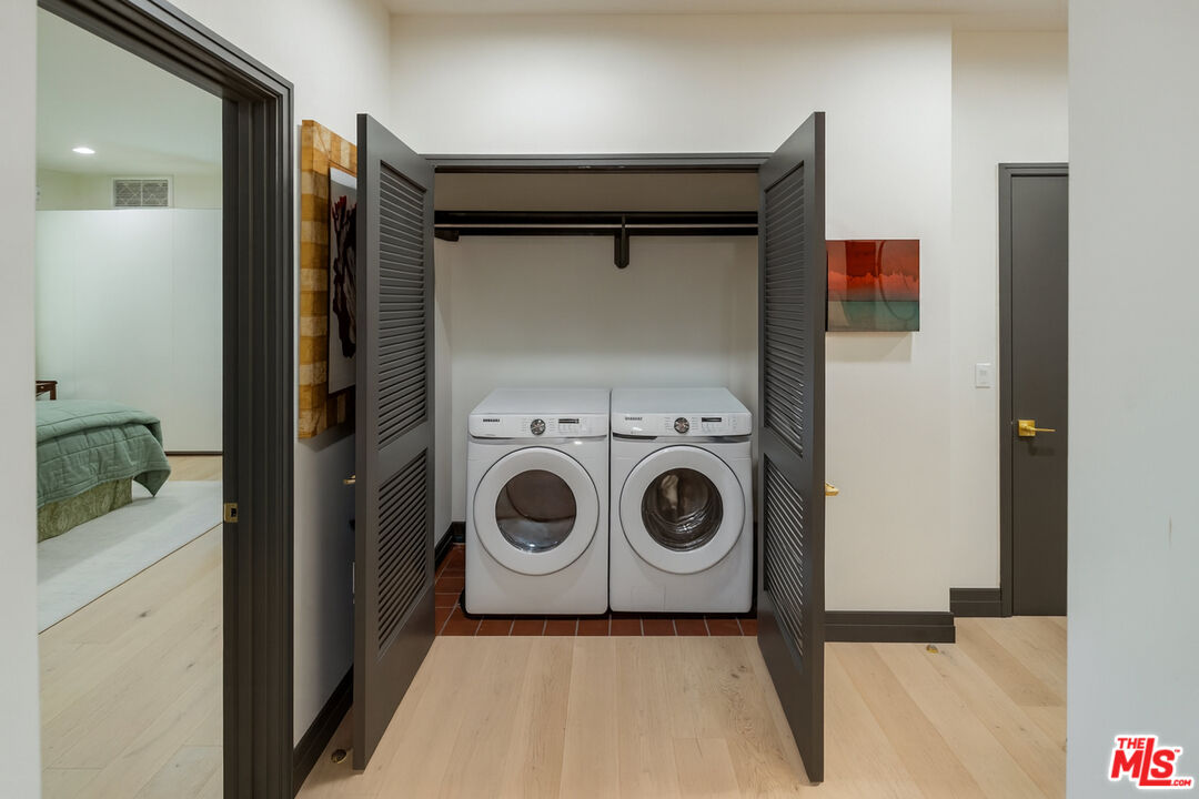 118 N Orlando Ave Unit: 201