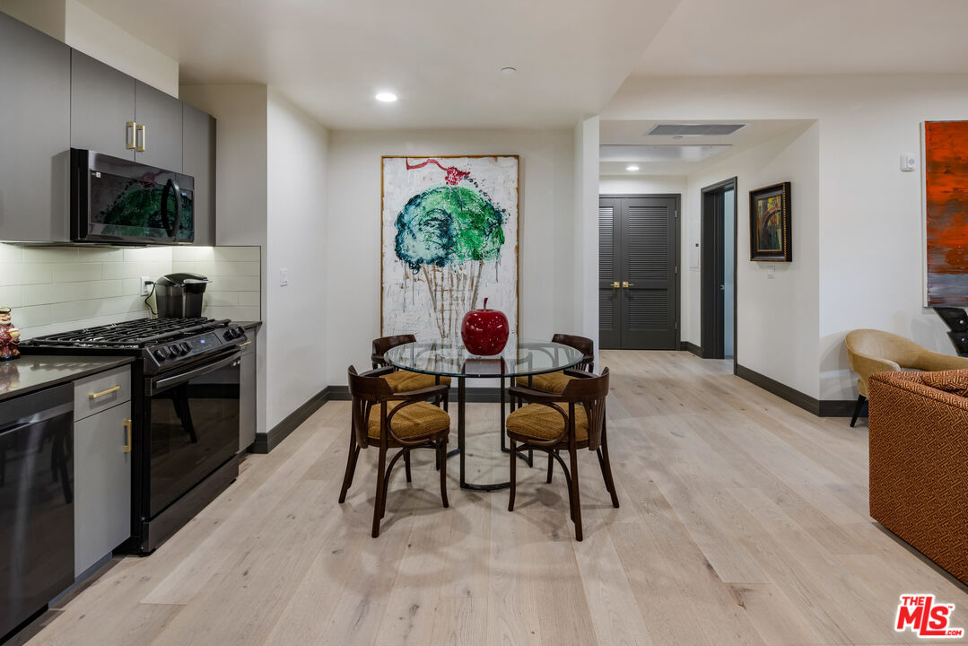 118 N Orlando Ave Unit: 201