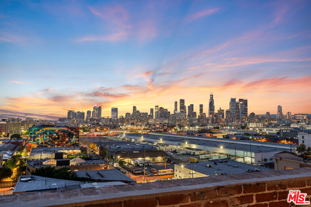1850 Industrial St Unit: 710