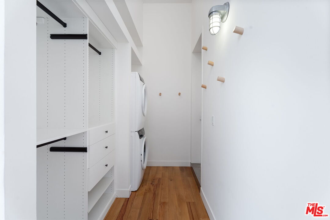 1850 Industrial St Unit: 710