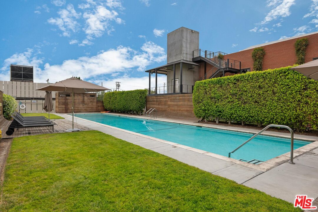 1850 Industrial St Unit: 710