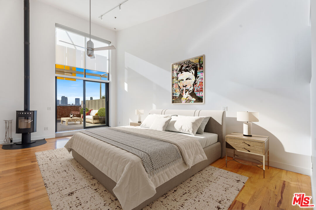 1850 Industrial St Unit: 710