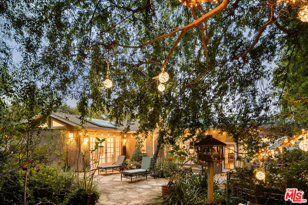 4009 Woodman Cyn