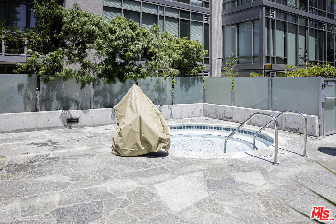 1100 S Hope St Unit: 1407
