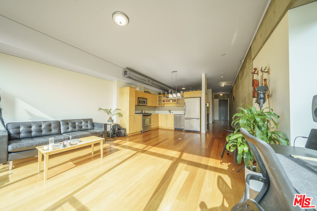 1100 S Hope St Unit: 1407