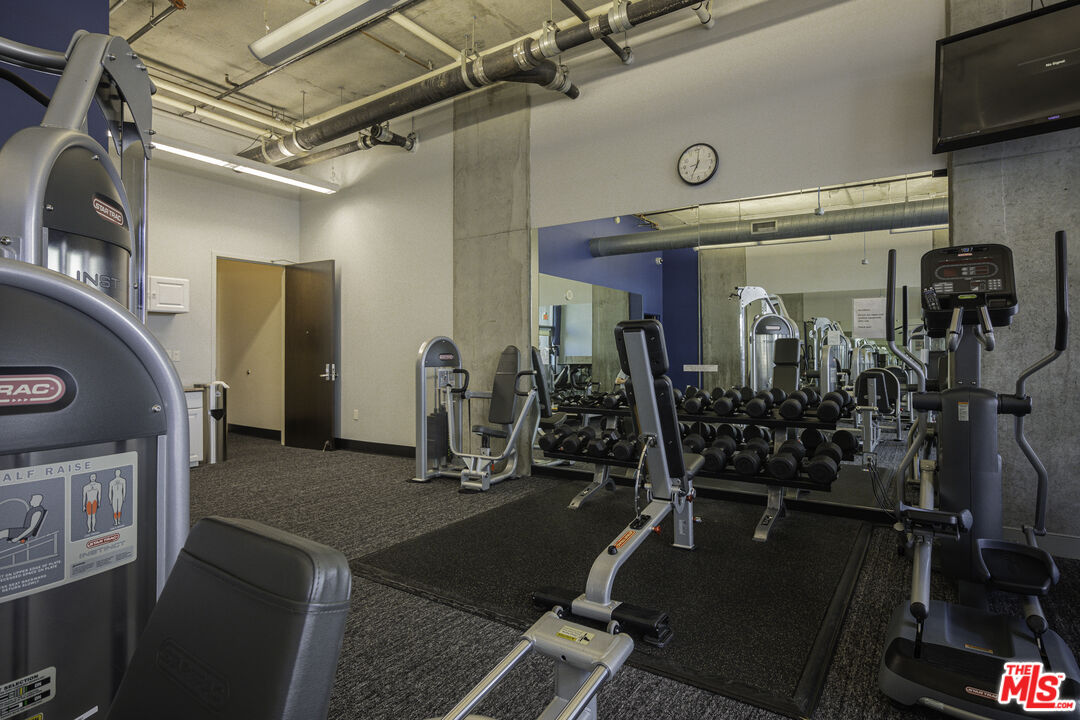 1100 S Hope St Unit: 1407