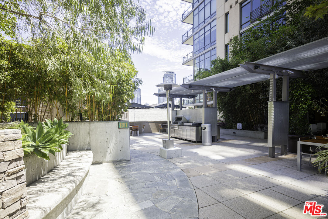 1100 S Hope St Unit: 1407