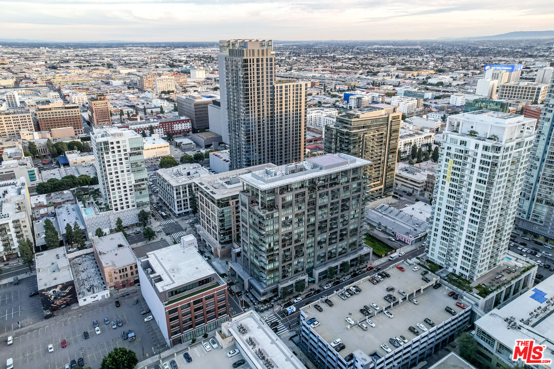 1100 S Hope St Unit: 1407
