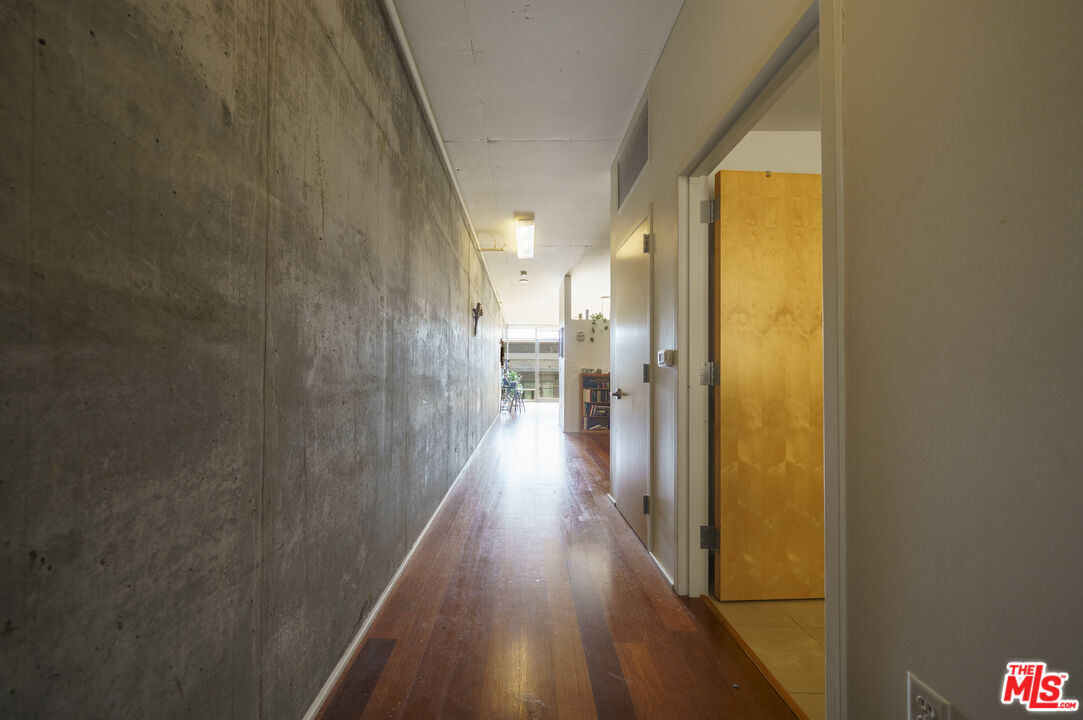 1100 S Hope St Unit: 1407