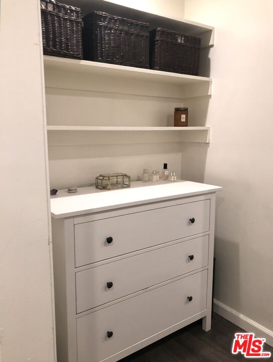 1261 N Laurel Ave Unit: 21