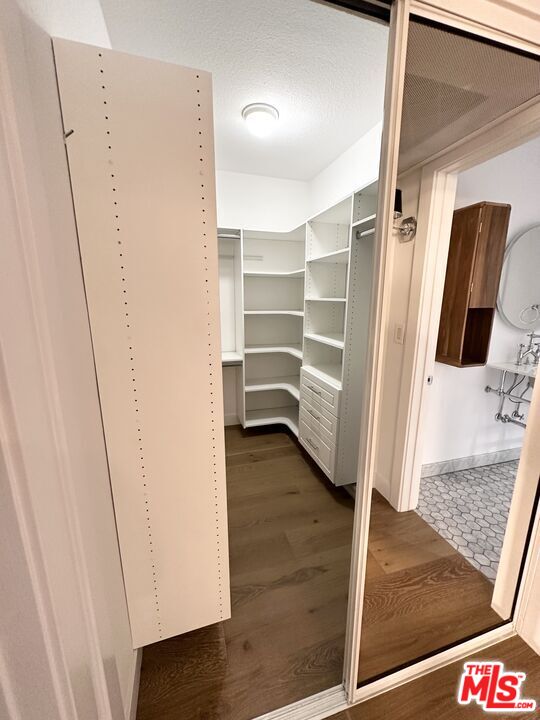 141 S Clark Dr Unit: 421