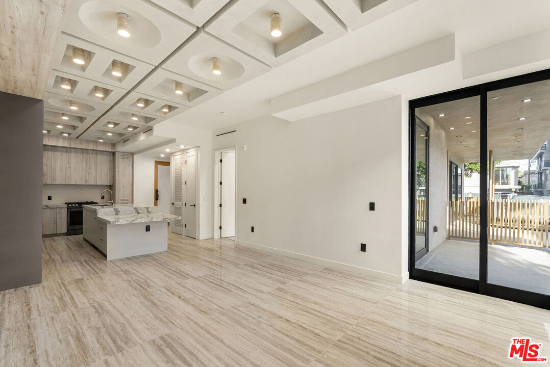 1021 N Ogden Dr Unit: 2