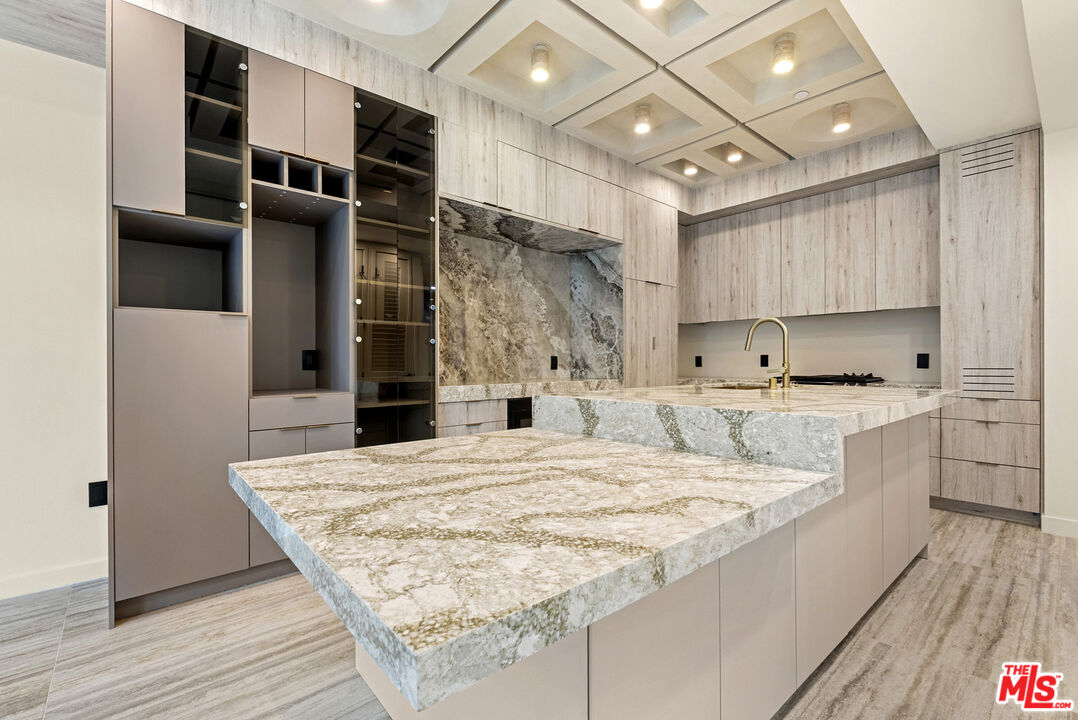 1021 N Ogden Dr Unit: 2