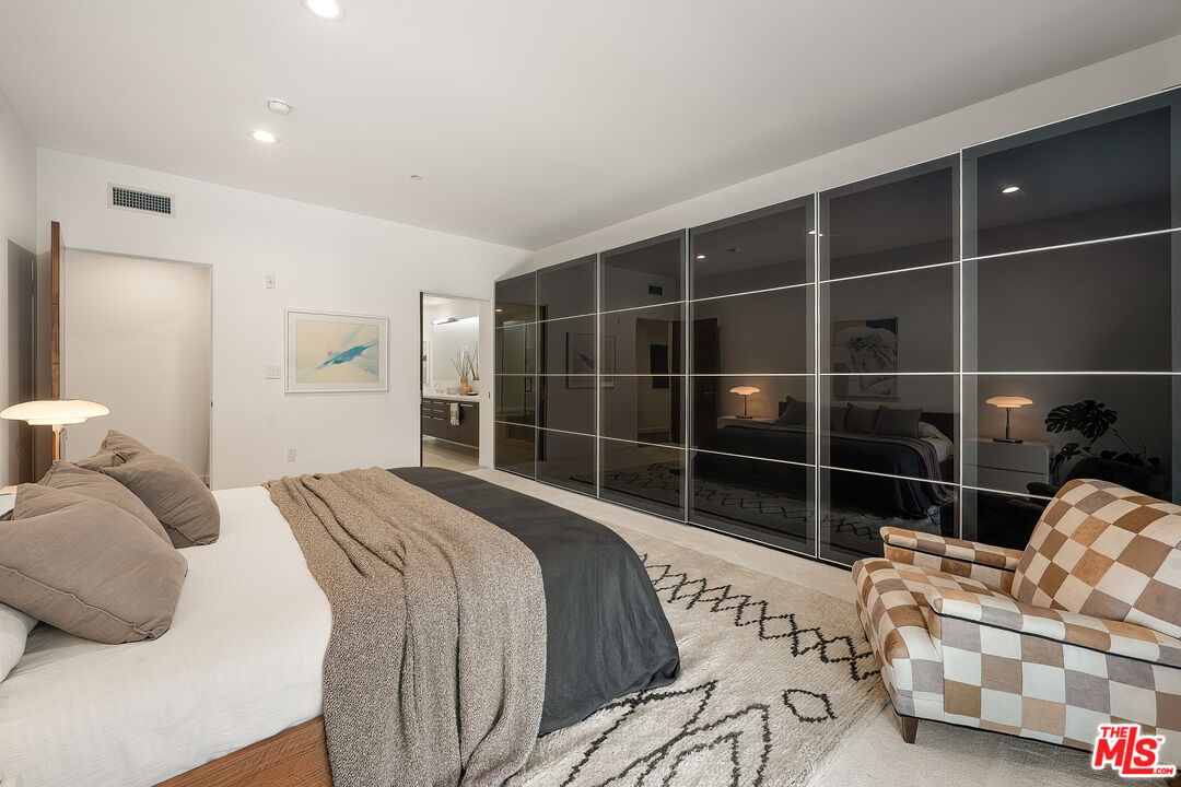 12504 Woodbridge St Unit: 203