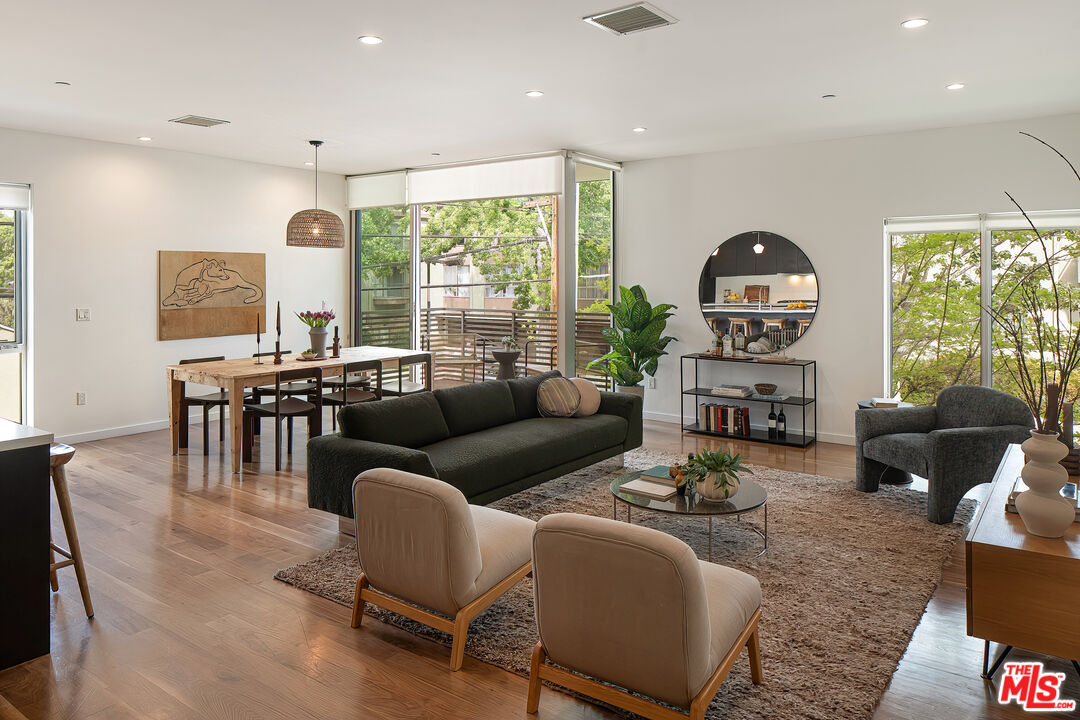 12504 Woodbridge St Unit: 203