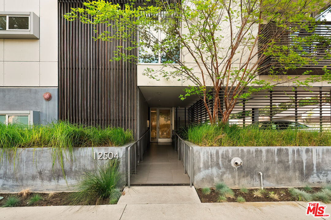 12504 Woodbridge St Unit: 203