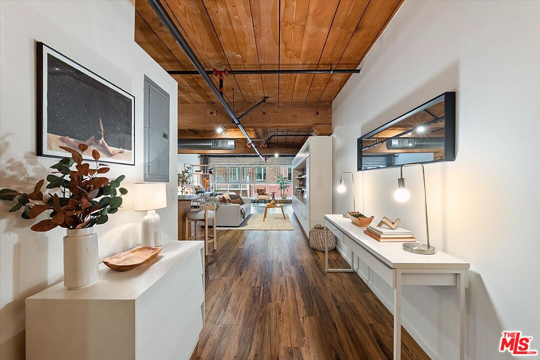 530 S Hewitt St Unit: 238