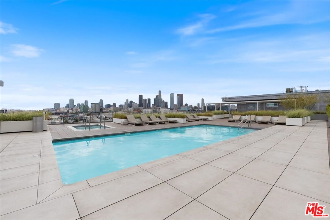 530 S Hewitt St Unit: 238