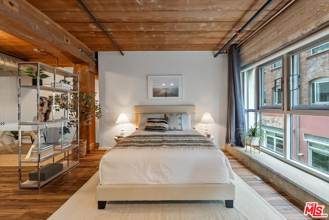 530 S Hewitt St Unit: 238