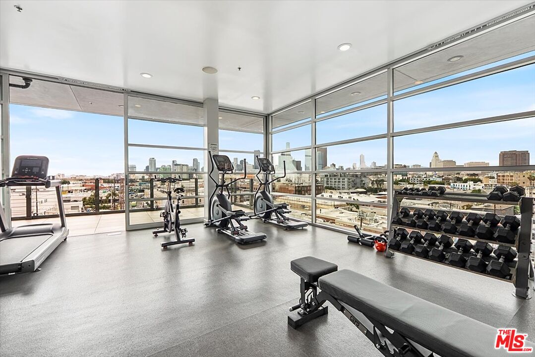 530 S Hewitt St Unit: 238