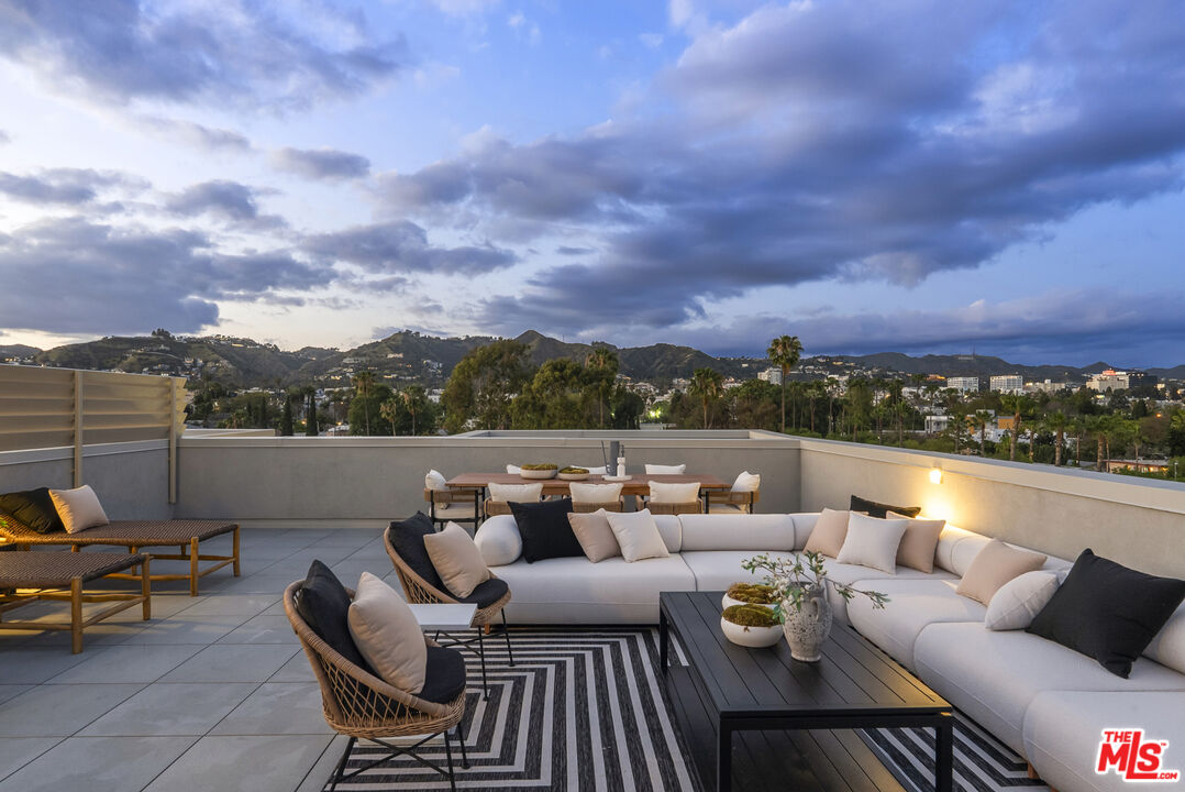 7428 Santa Monica Blvd Unit: PH 501