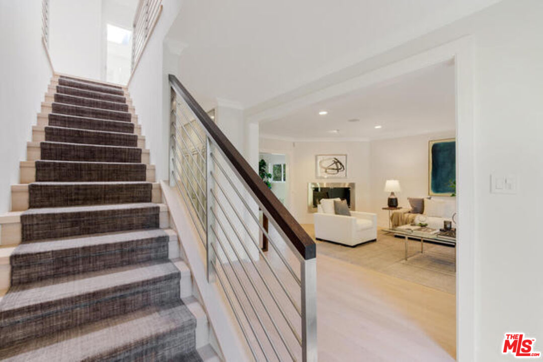 1068 Casiano Rd