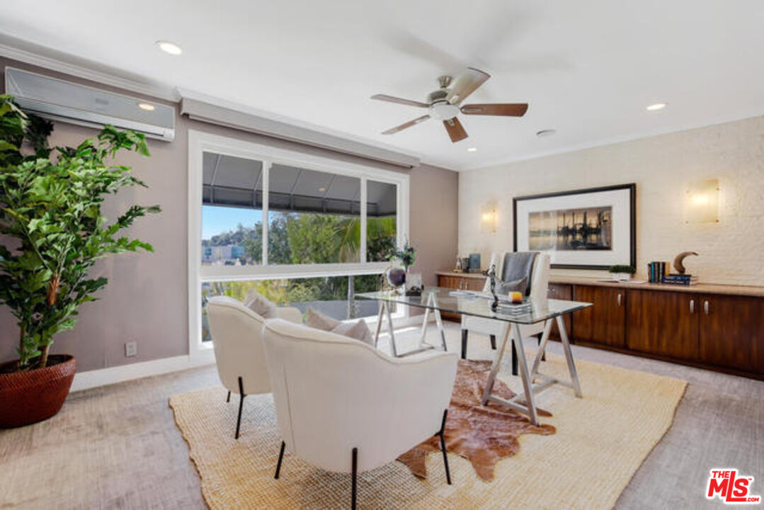 1068 Casiano Rd