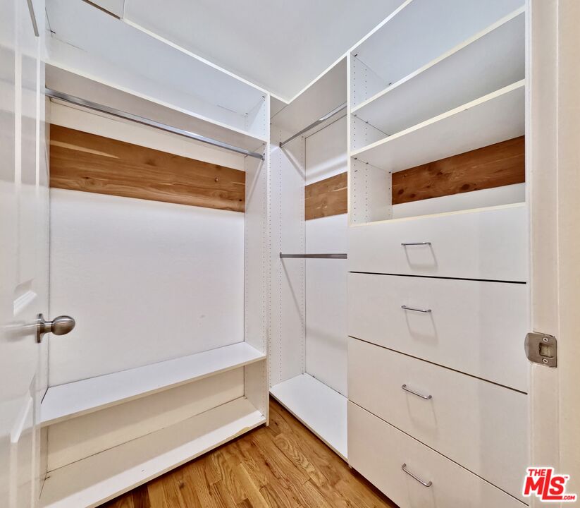 805 N West Knoll Dr Unit: 2