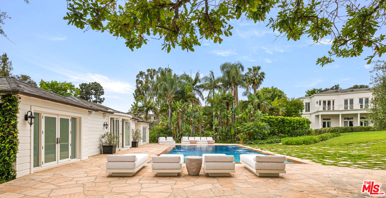 10250 W Sunset Blvd
