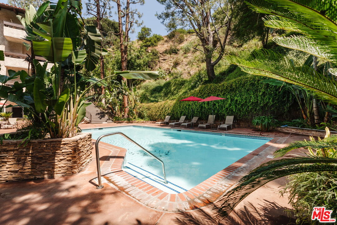 2700 Cahuenga Blvd Unit: 4319