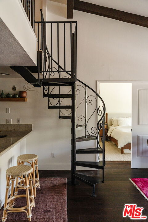 2700 Cahuenga Blvd Unit: 4319