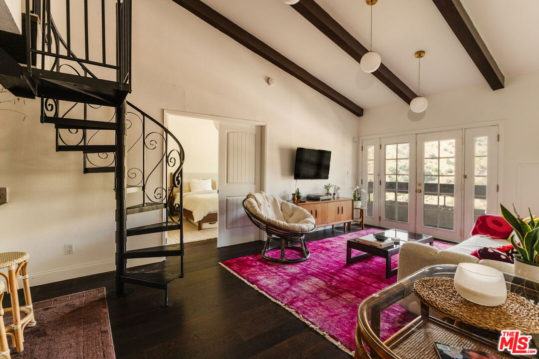 2700 Cahuenga Blvd Unit: 4319