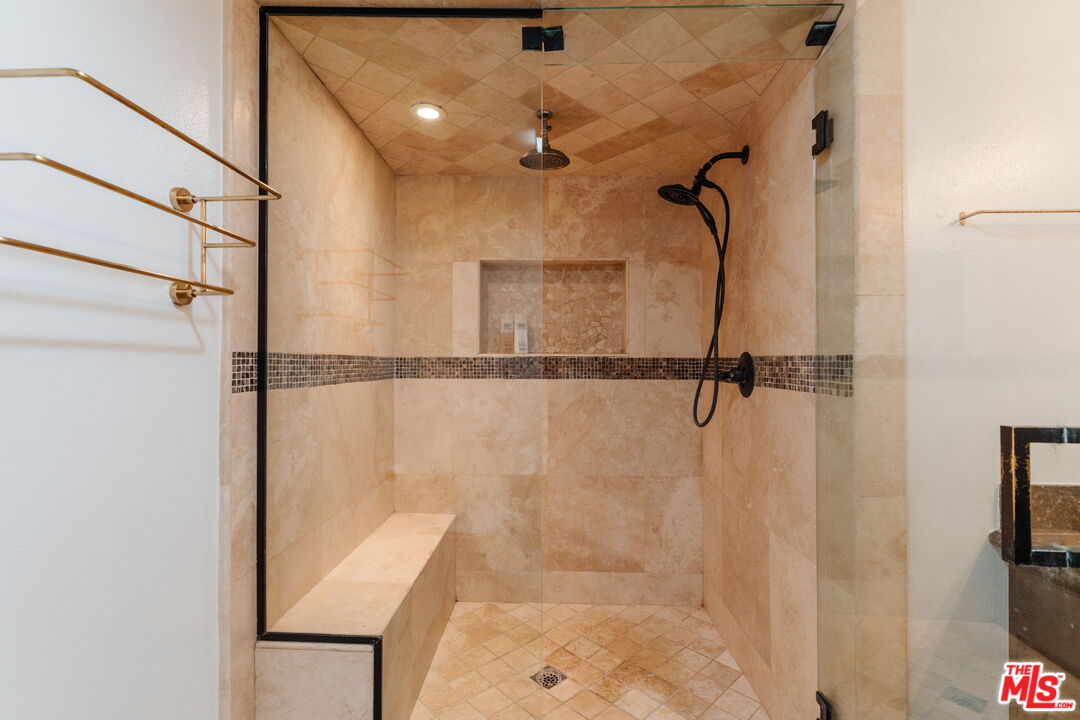2700 Cahuenga Blvd Unit: 4319