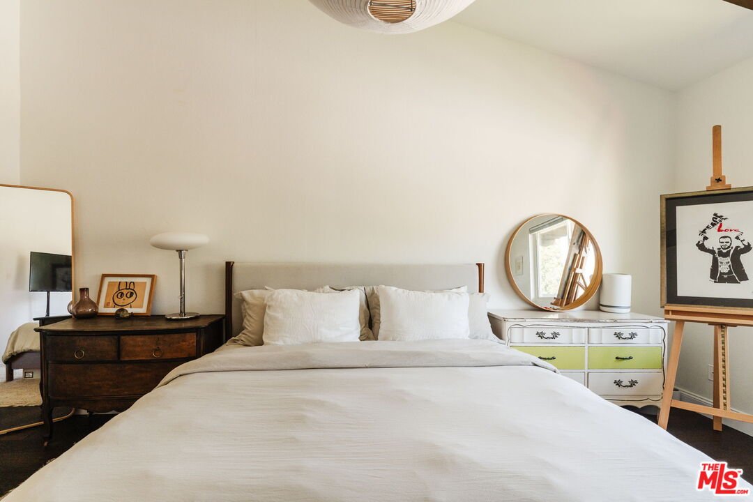 2700 Cahuenga Blvd Unit: 4319