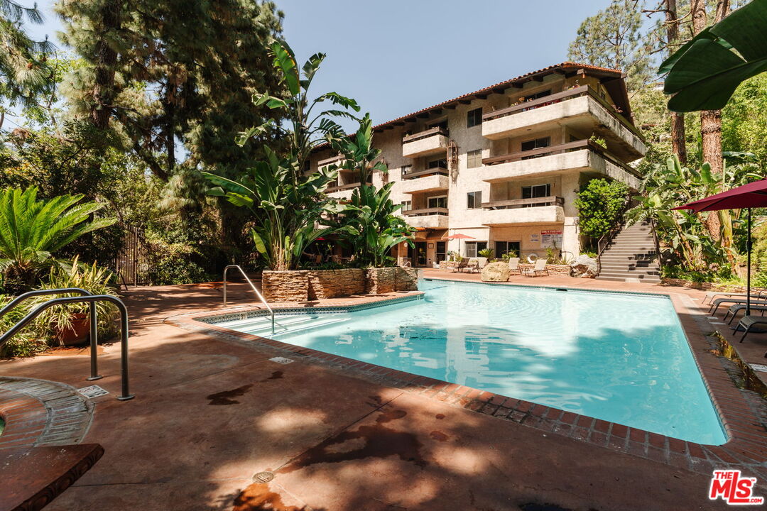 2700 Cahuenga Blvd Unit: 4319