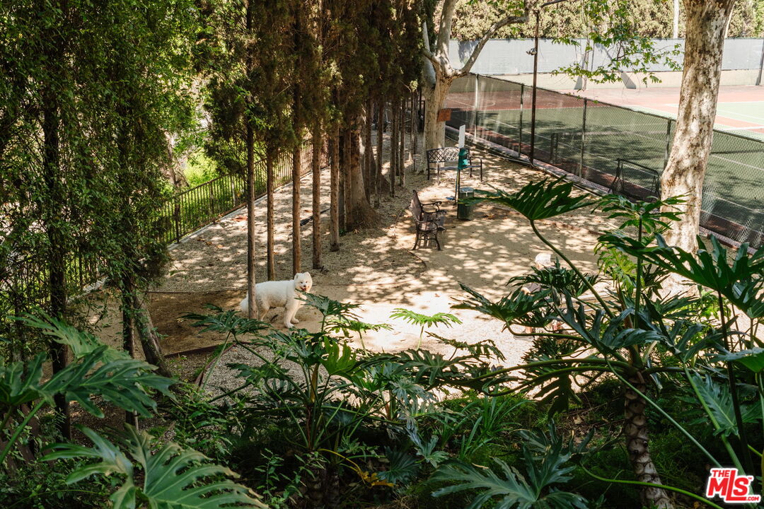 2700 Cahuenga Blvd Unit: 4319