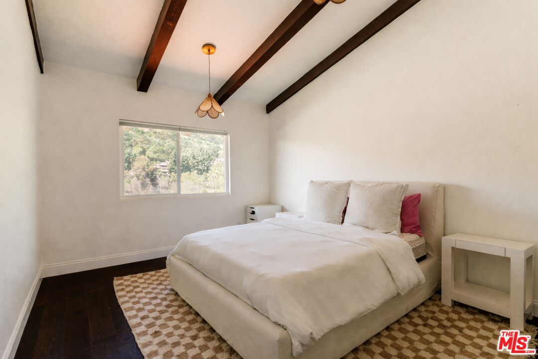 2700 Cahuenga Blvd Unit: 4319