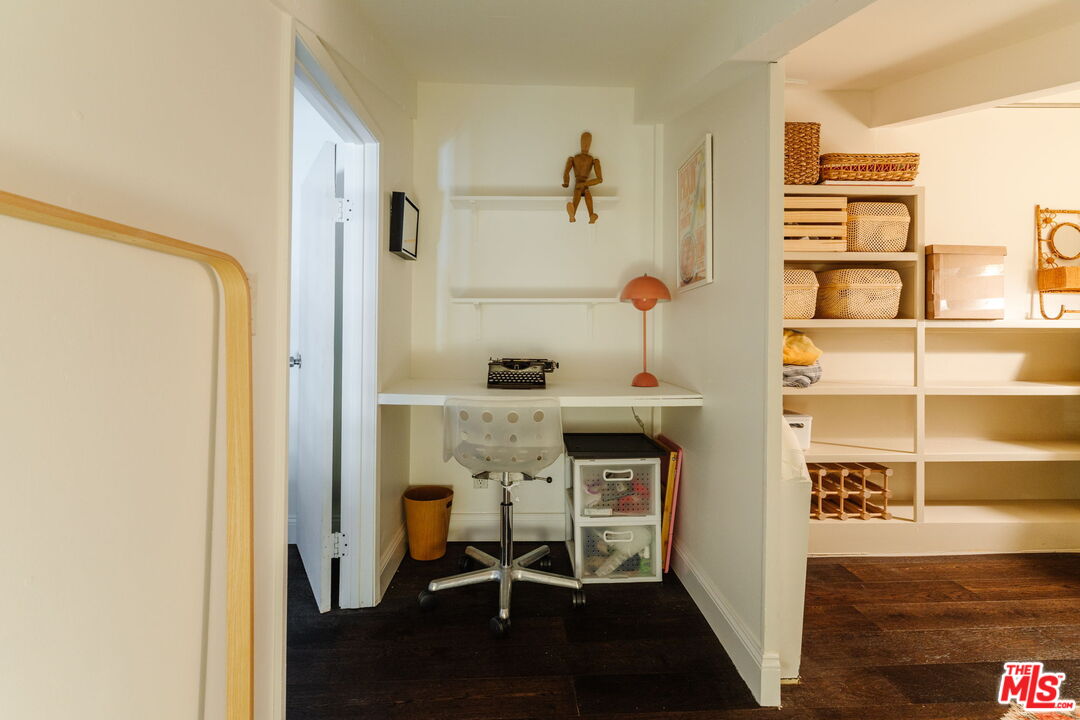 2700 Cahuenga Blvd Unit: 4319