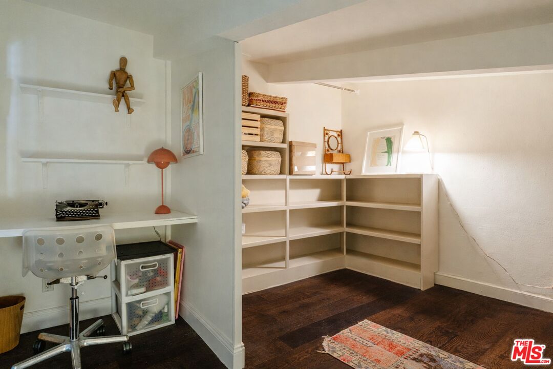 2700 Cahuenga Blvd Unit: 4319