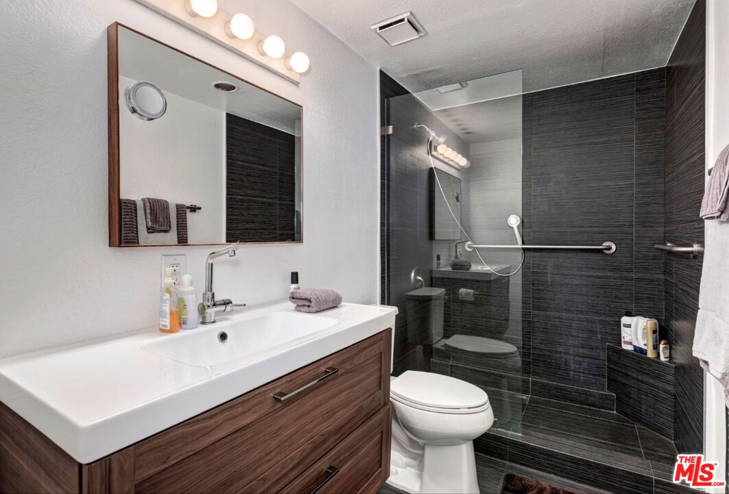 804 Westmount Dr