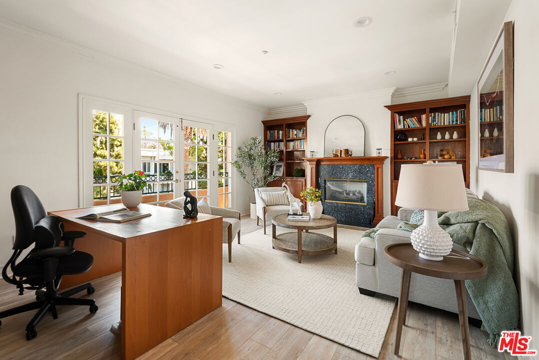 1707 Malcolm Ave Unit: PH400