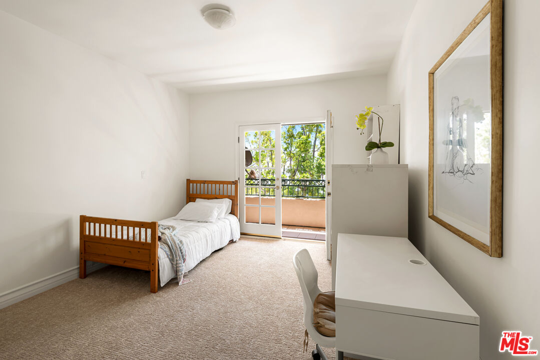 1707 Malcolm Ave Unit: PH400