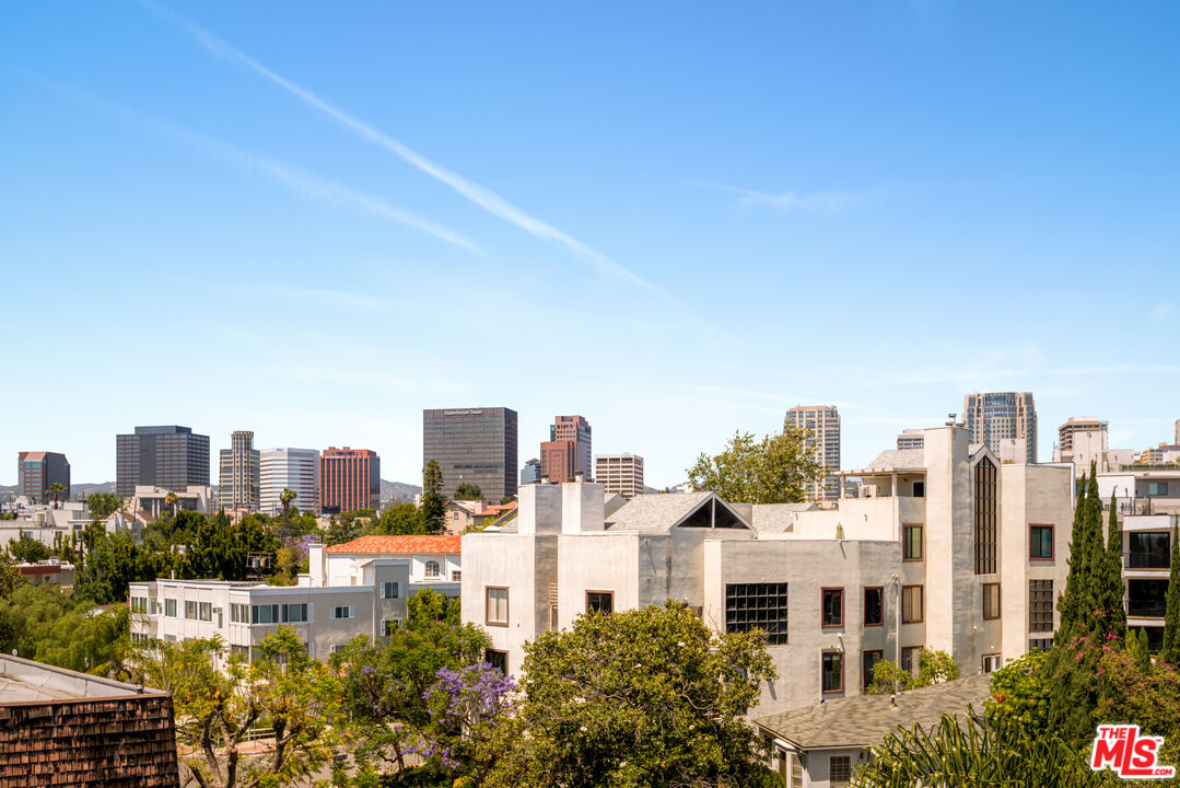 1707 Malcolm Ave Unit: PH400