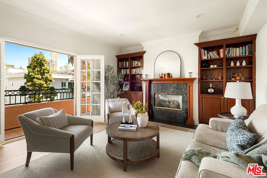 1707 Malcolm Ave Unit: PH400