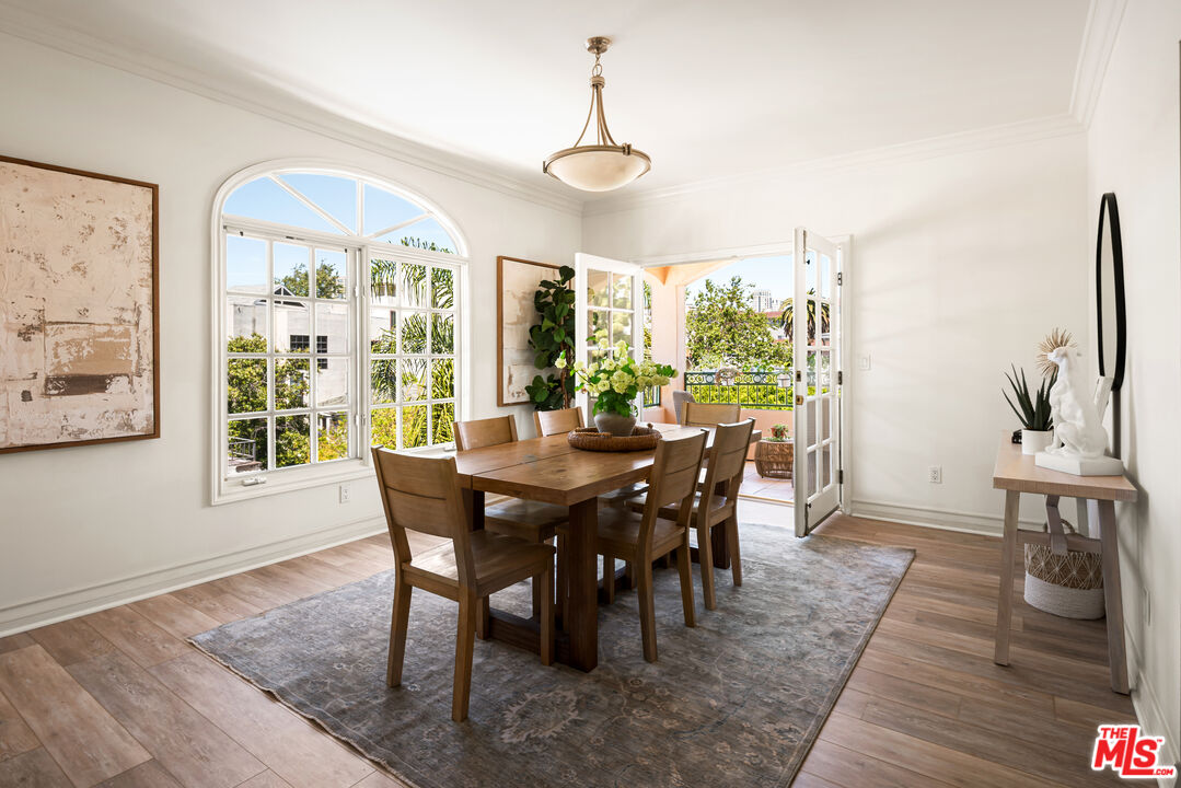 1707 Malcolm Ave Unit: PH400