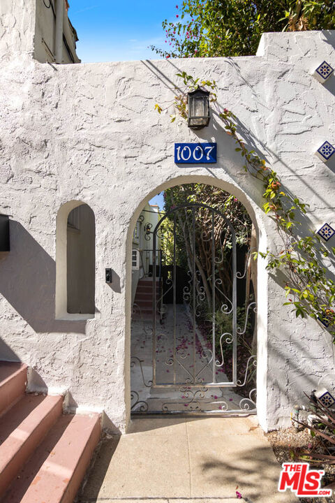1007 Sanborn Ave