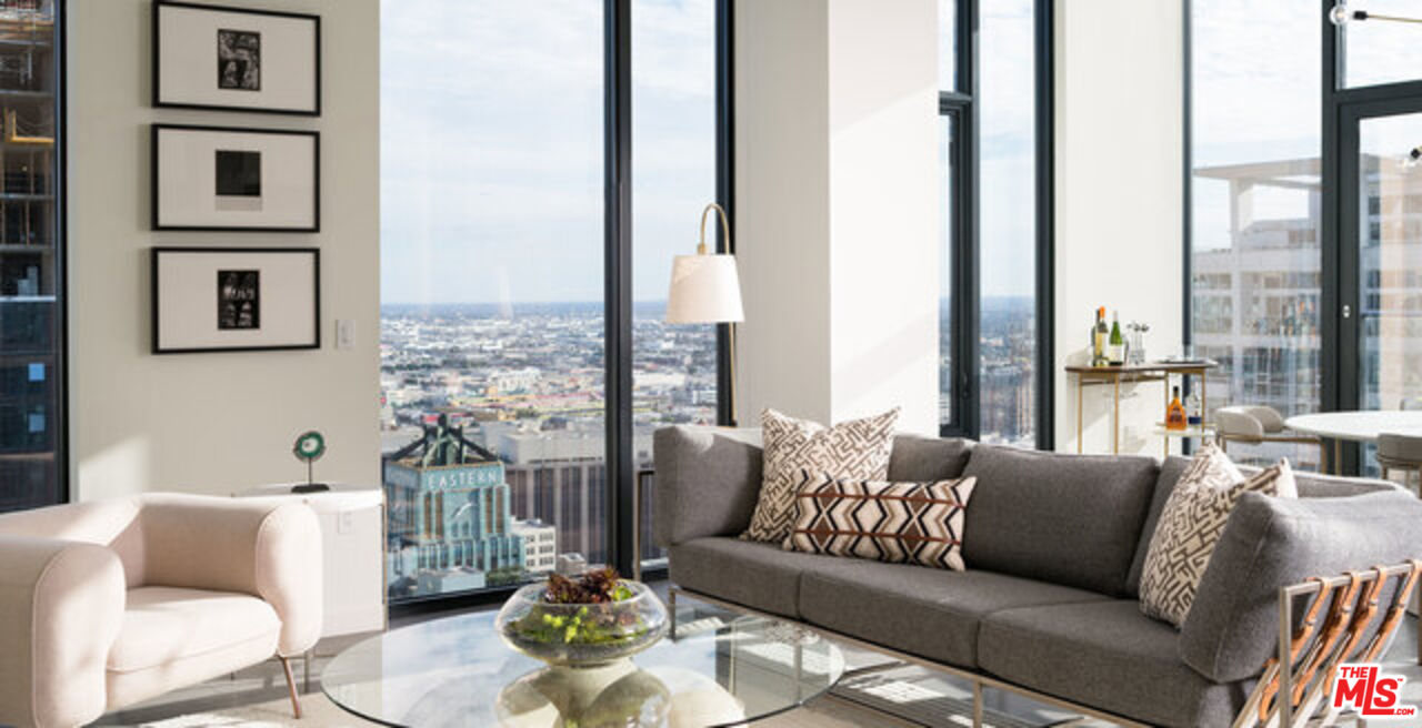 801 S OLIVE ST Unit: PH 8