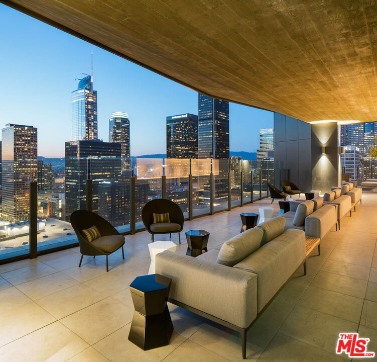 801 S OLIVE ST Unit: PH 8